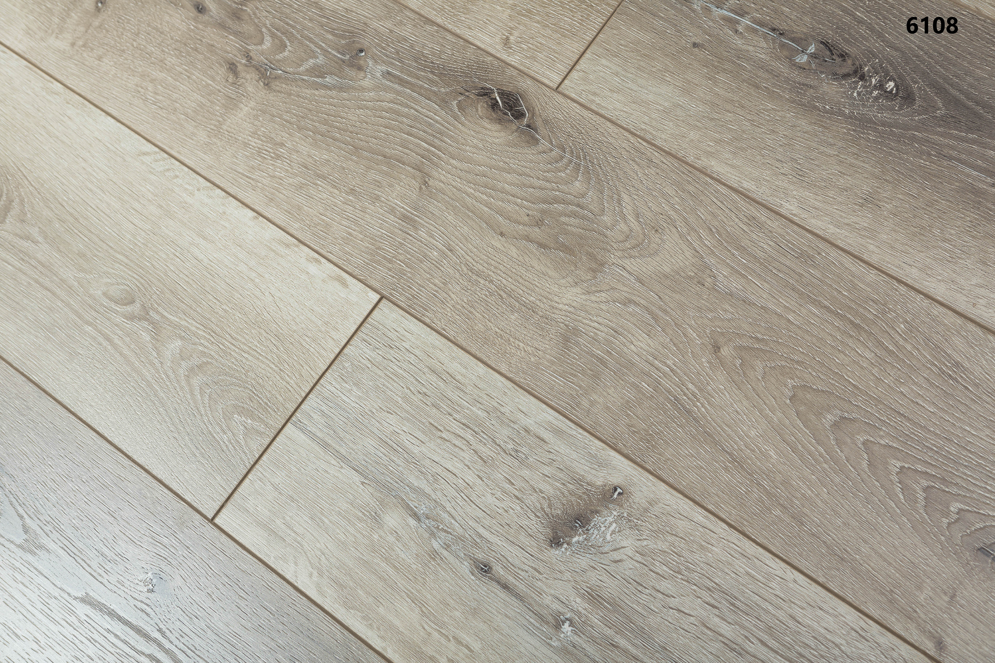 Ламинат Пол 6108
